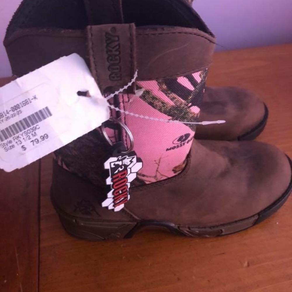 Girls Boots 👢